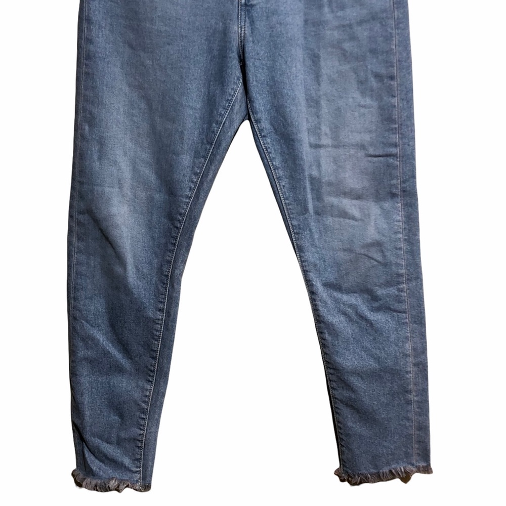 Levi’s Wedgie Skinny Button Fly Ankle Jean Frayed Hem - Picture 5 of 16